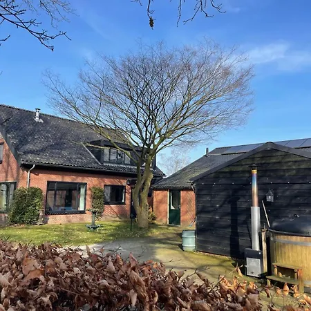 Apartment 5 Pers Met Hottub Nabij Vorden *